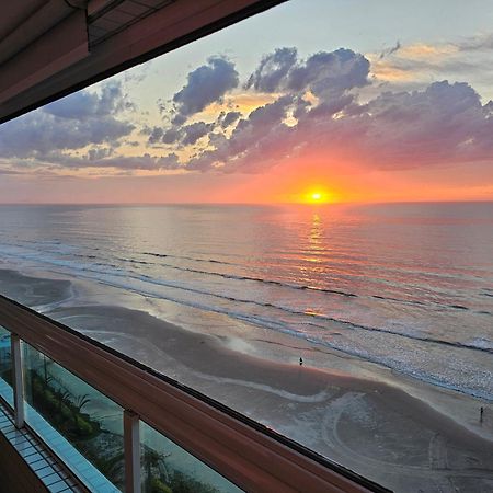 פראייה גראנדה Apartamento Frente Mar Pe Na Areia מראה חיצוני תמונה