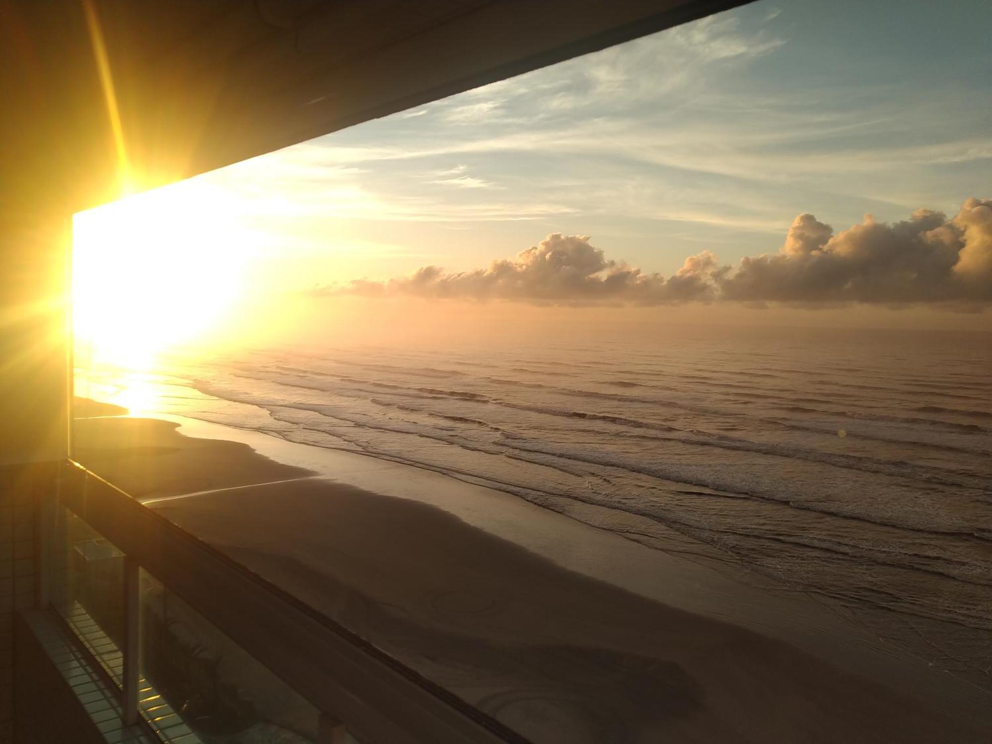 פראייה גראנדה Apartamento Frente Mar Pe Na Areia מראה חיצוני תמונה